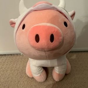 MINISO! Pig in a cow costume